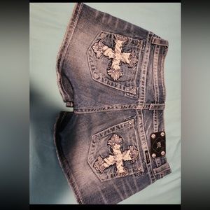 MISS ME SHORTS ! USED Size 31 inseam 3 1/4